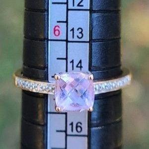 10kt gold cushion cut faceted pinkish purple amethyst gem ring